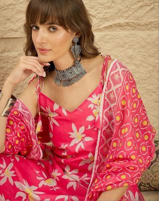 women floral printed regular linen kurta with palazzos & with dupatta 2