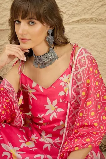 women floral printed regular linen kurta with palazzos & with dupatta