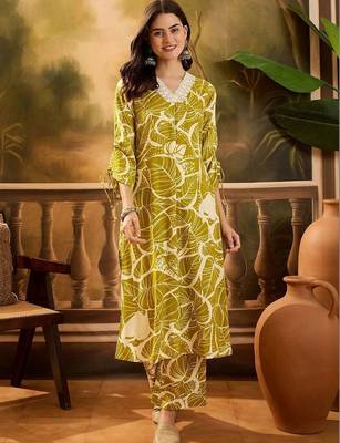 women floral printed regular kurta with trousers 1