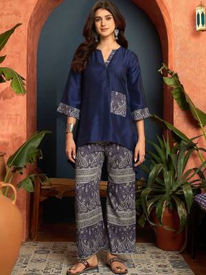 women paisley regular kurta with palazzos 1