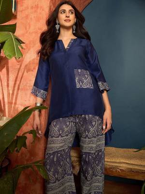 women paisley regular kurta with palazzos 6