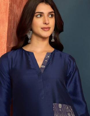 women paisley regular kurta with palazzos 7