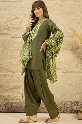 women ethnic motifs embroidered regular thread work kurta with patiala & with dupatta