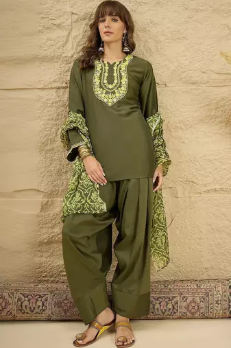 women ethnic motifs embroidered regular thread work kurta with patiala & with dupatta