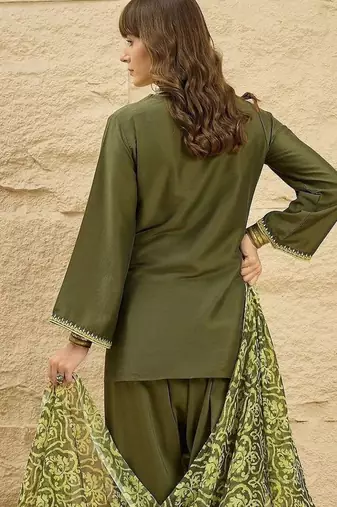 women ethnic motifs embroidered regular thread work kurta with patiala & with dupatta
