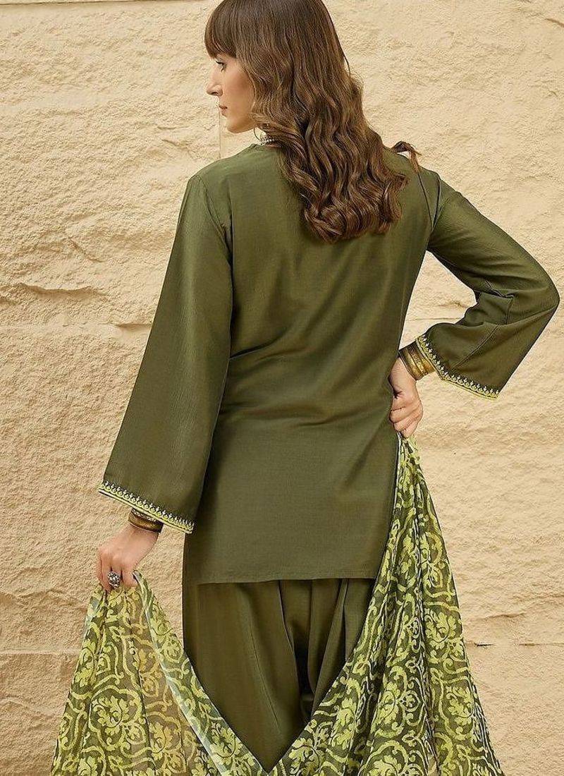 women ethnic motifs embroidered regular thread work kurta with patiala & with dupatta