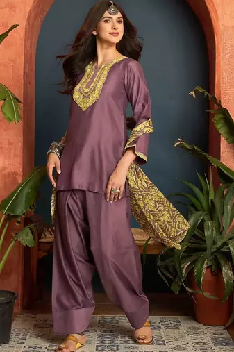 women ethnic motifs embroidered regular thread work kurta with patiala & with dupatta