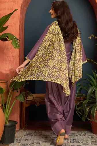 women ethnic motifs embroidered regular thread work kurta with patiala & with dupatta