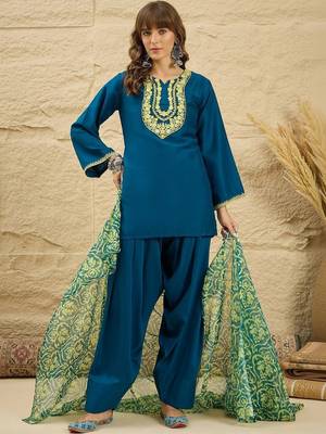women ethnic motifs embroidered regular thread work kurta with patiala & with dupatta 1