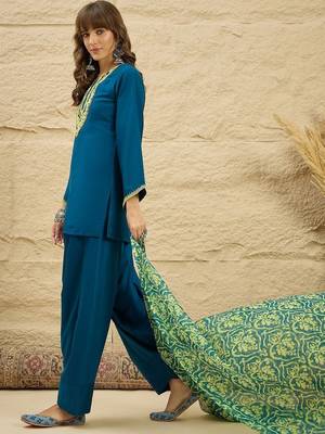 women ethnic motifs embroidered regular thread work kurta with patiala & with dupatta 4