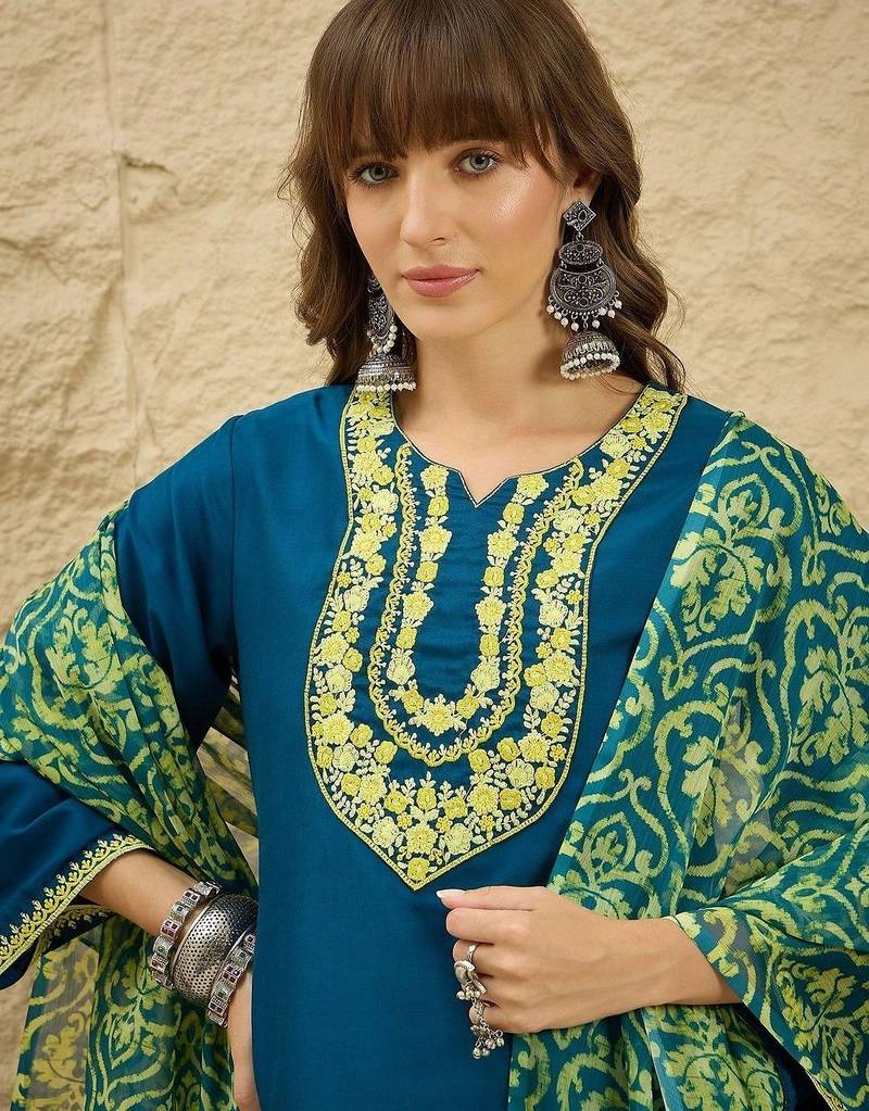 women ethnic motifs embroidered regular thread work kurta with patiala & with dupatta