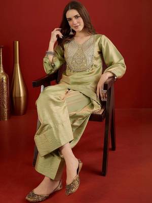 women ethnic motifs embroidered kurta wtih farshi salwar 1