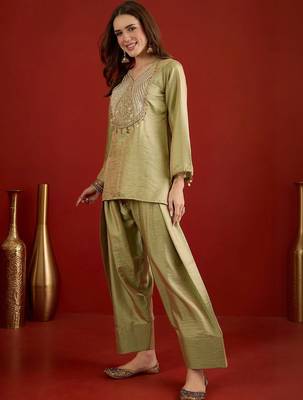 women ethnic motifs embroidered kurta wtih farshi salwar 6