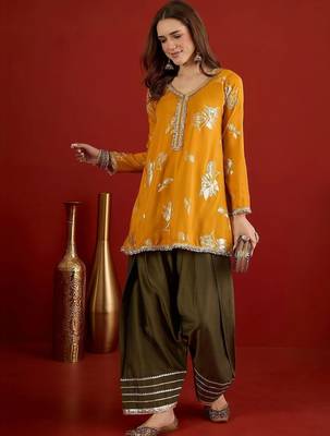 women floral printed regular gotta patti kurta with patiala 3