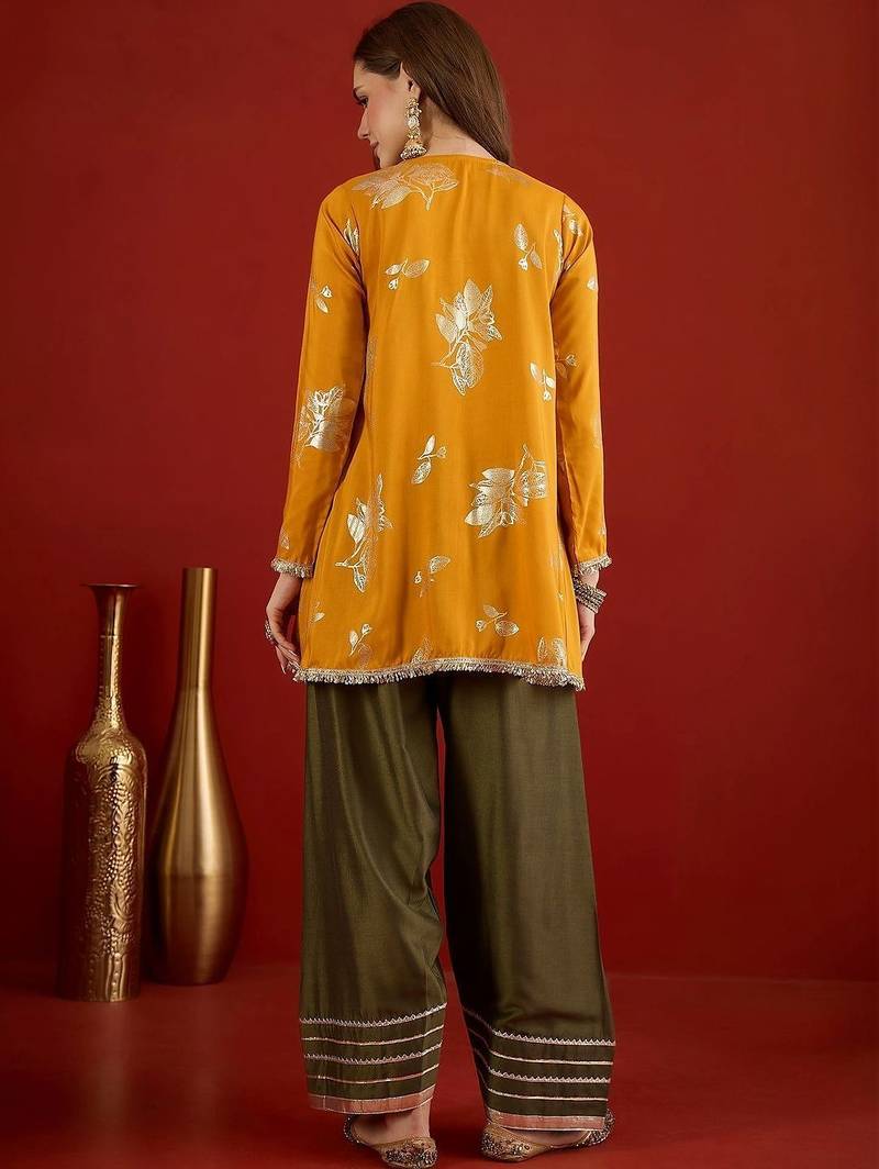 women floral printed regular gotta patti kurta with patiala