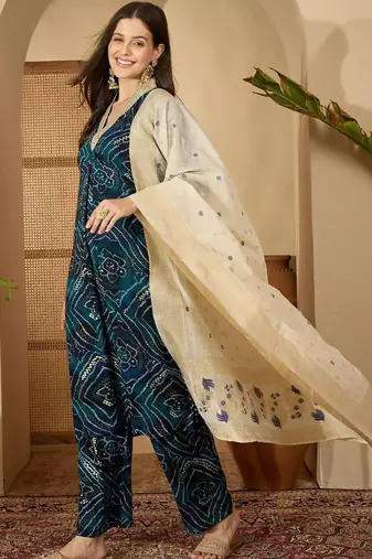women bandhani dyed regular thread work kurta with trousers & with dupatta