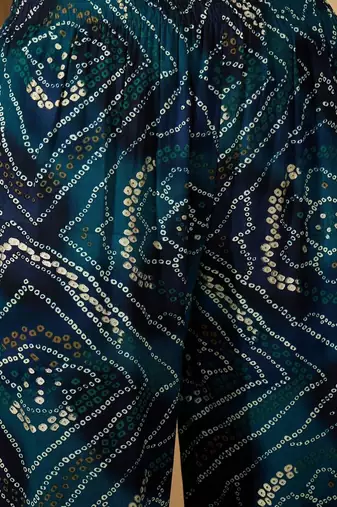 women bandhani dyed regular thread work kurta with trousers & with dupatta