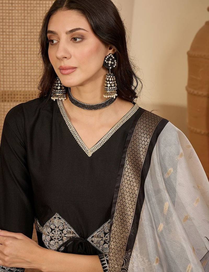 women ethnic motifs embroidered regular patchwork kurta with palazzos & with dupatta
