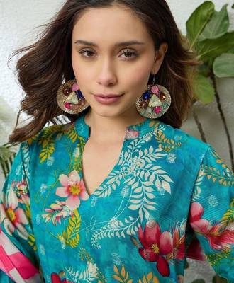women floral printed regular thread work kurta with palazzos & with dupatta 7