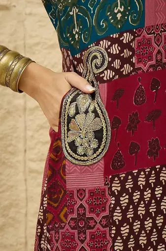 women ethnic motifs printed regular kurta with palazzos