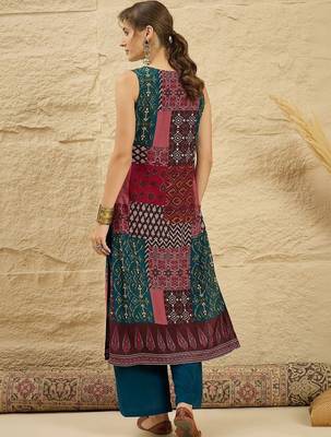 women ethnic motifs printed regular kurta with palazzos 5