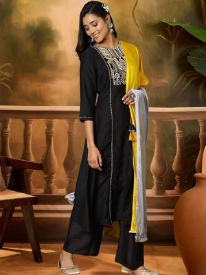 women ethnic motifs embroidered regular thread work kurta with palazzos & with dupatta 1