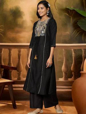 women ethnic motifs embroidered regular thread work kurta with palazzos & with dupatta 3