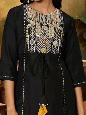 women ethnic motifs embroidered regular thread work kurta with palazzos & with dupatta 4