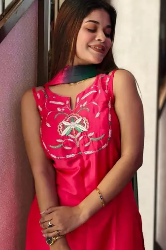 women ethnic motifs embroidered regular thread work kurta with palazzos & with dupatta