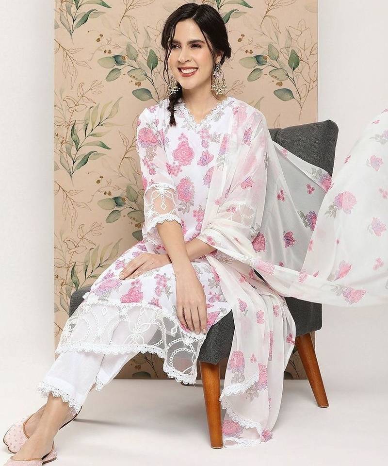 women floral printed regular kurta with trousers & with dupatta