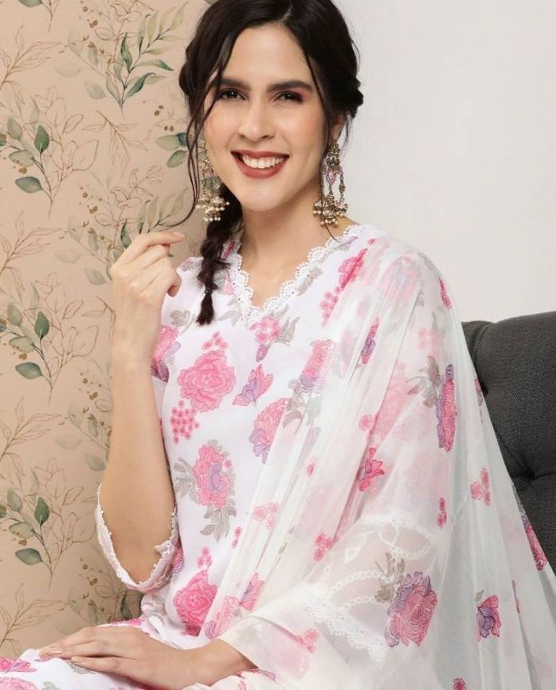 women floral printed regular kurta with trousers & with dupatta