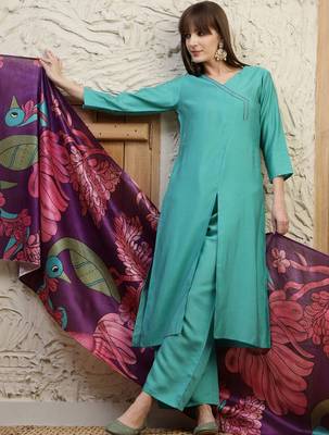 women floral regular thread work kurta with palazzos & with dupatta 2