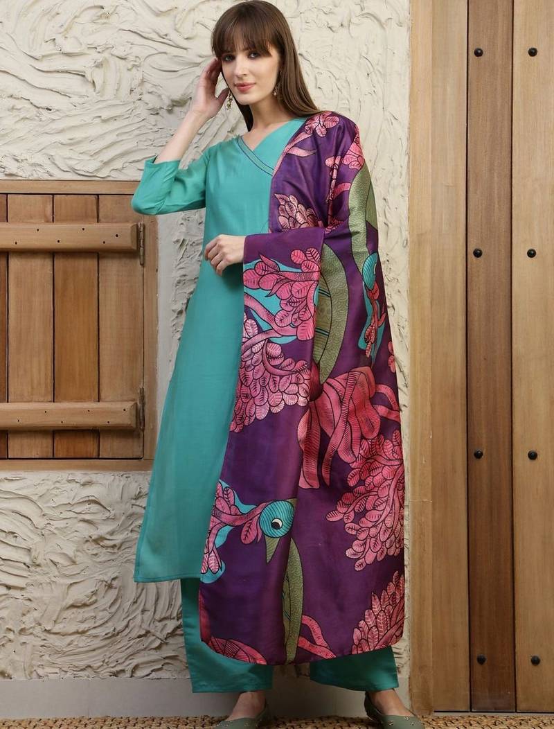 women floral regular thread work kurta with palazzos & with dupatta