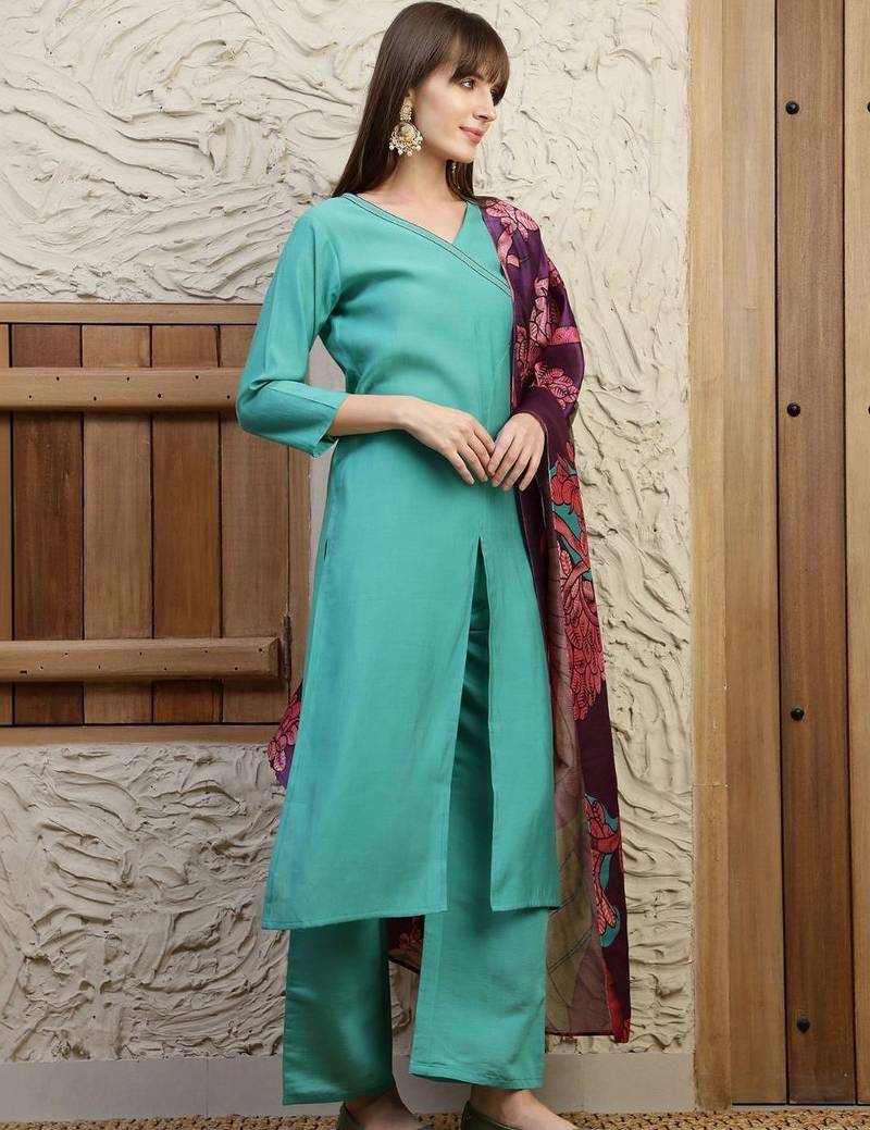 women floral regular thread work kurta with palazzos & with dupatta
