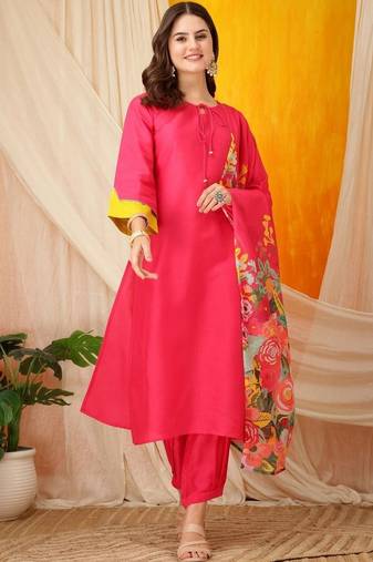 women floral regular kurta with trousers & with dupatta