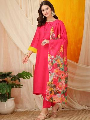women floral regular kurta with trousers & with dupatta 7