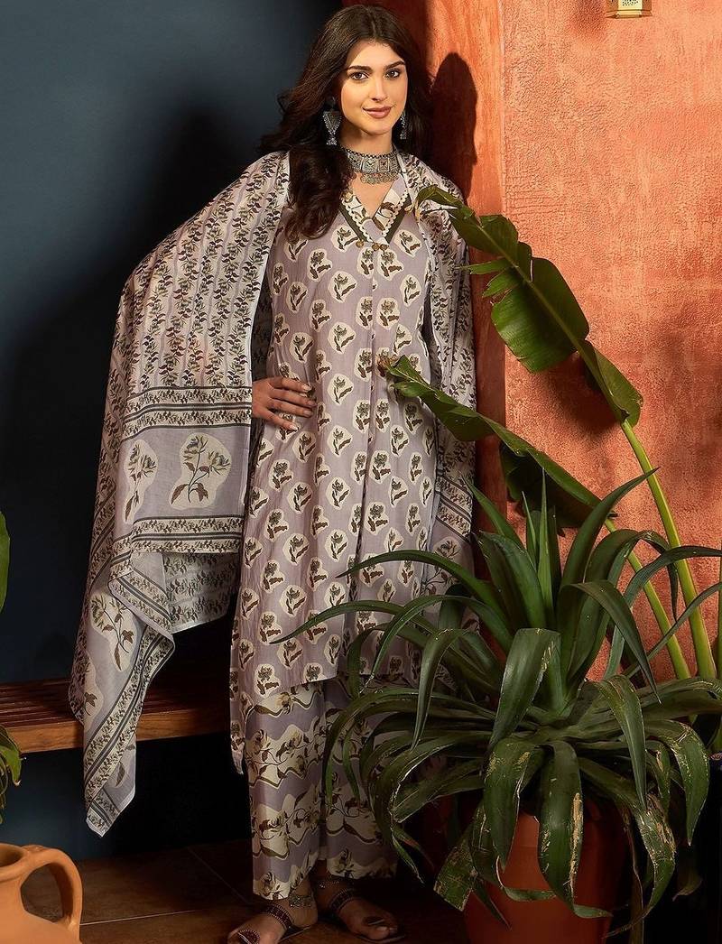 women floral printed regular zardozi  cotton kurta with palazzos & with dupatta