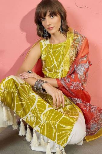 women floral printed regular kurta with palazzos & with dupatta