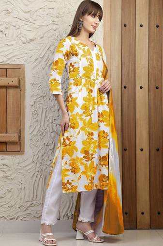 women floral printed regular  cotton kurta with trousers & with dupatta
