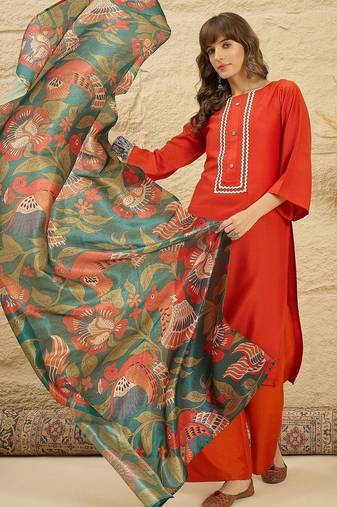 women regular thread work kurta with palazzos & with dupatta