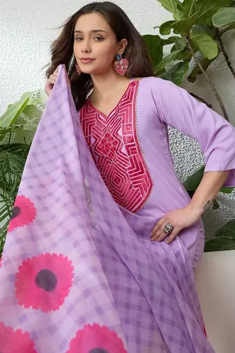 women ethnic motifs embroidered regular thread work kurta with trousers & with dupatta