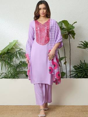 women ethnic motifs embroidered regular thread work kurta with trousers & with dupatta 1