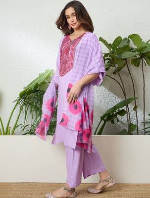 women ethnic motifs embroidered regular thread work kurta with trousers & with dupatta 3