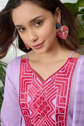 women ethnic motifs embroidered regular thread work kurta with trousers & with dupatta