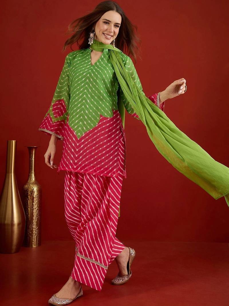 women leheriya print linen kurta with farshi salwar set