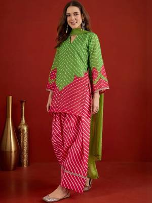 women leheriya print linen kurta with farshi salwar set 3