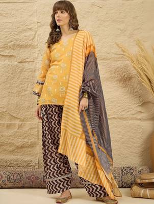 women floral printed regular linen kurta with palazzos & with dupatta 1
