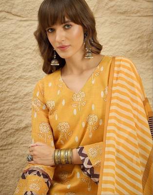 women floral printed regular linen kurta with palazzos & with dupatta 5