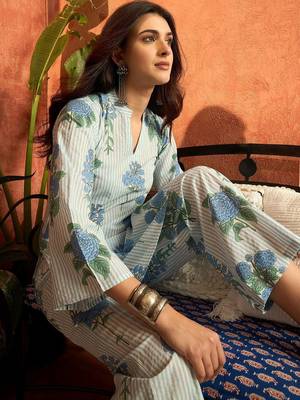 women floral printed regular  cotton kurti with palazzos 2