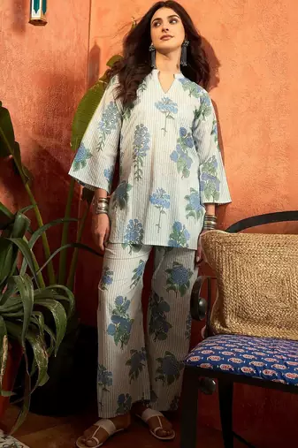 women floral printed regular  cotton kurti with palazzos